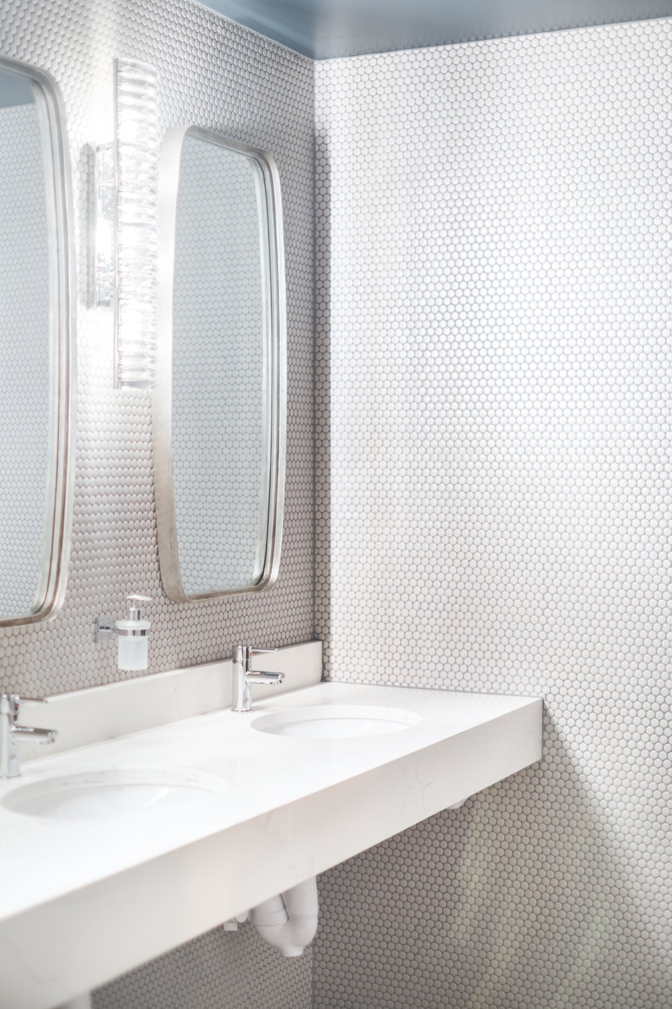 Modern luxury vinyl tile for bathroom Penny Round Matte White 12x12